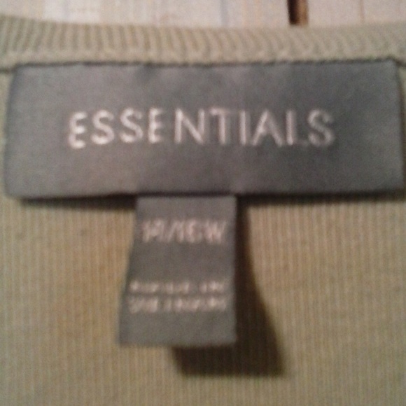 SOLD ~ ESSENTIALS SEQUINS 3/4 SLEEVE GREEN/WHITE LAYERED LOOK TOP - Picture 2 of 7